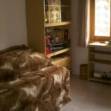 Gastezimmer Chalchera Maison d'hôtes